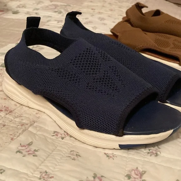 (2) Navy & Tan Athletic Stretchy Sandals - Picture 4 of 4